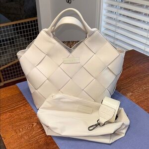 Parker & Hyde Beige Woven Tote Bag